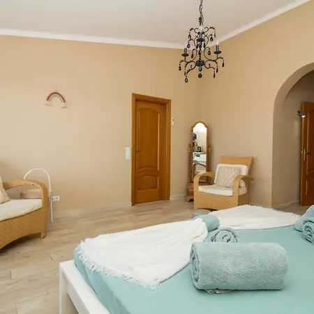 Willa Bliss 450 M2 Luxury Oasis With Saltwater Pool